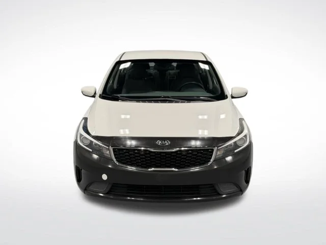Used 2017 White Kia LX image 3
