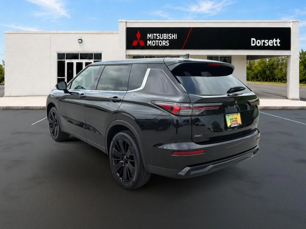 New 2026 Black Mitsubishi LE image 8