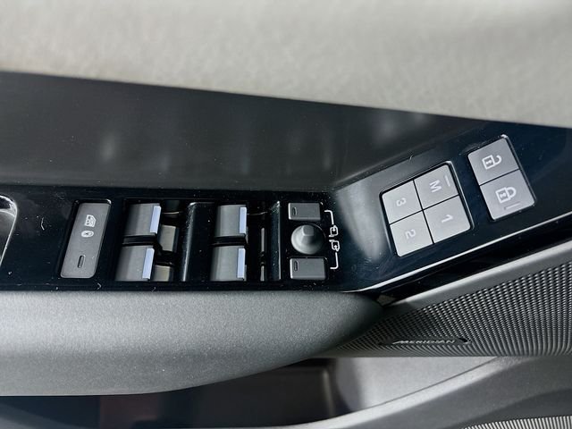 2026 Land Rover Range Rover Velar S - Photo 20