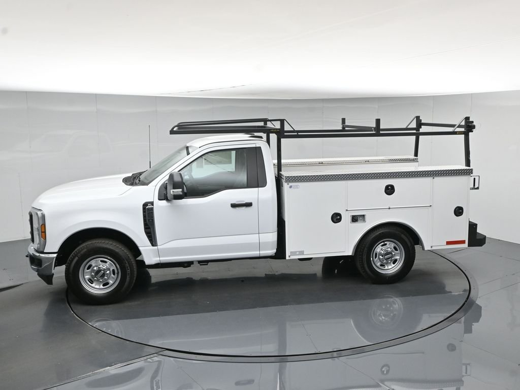 New 2026 Oxford White Ford XL image 45