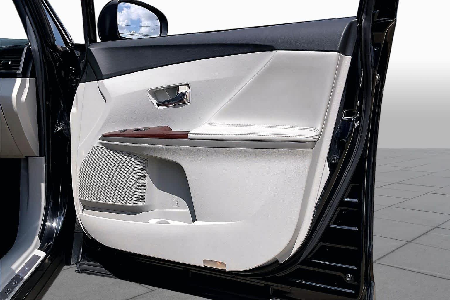 Used 2011 Black Toyota  image 22
