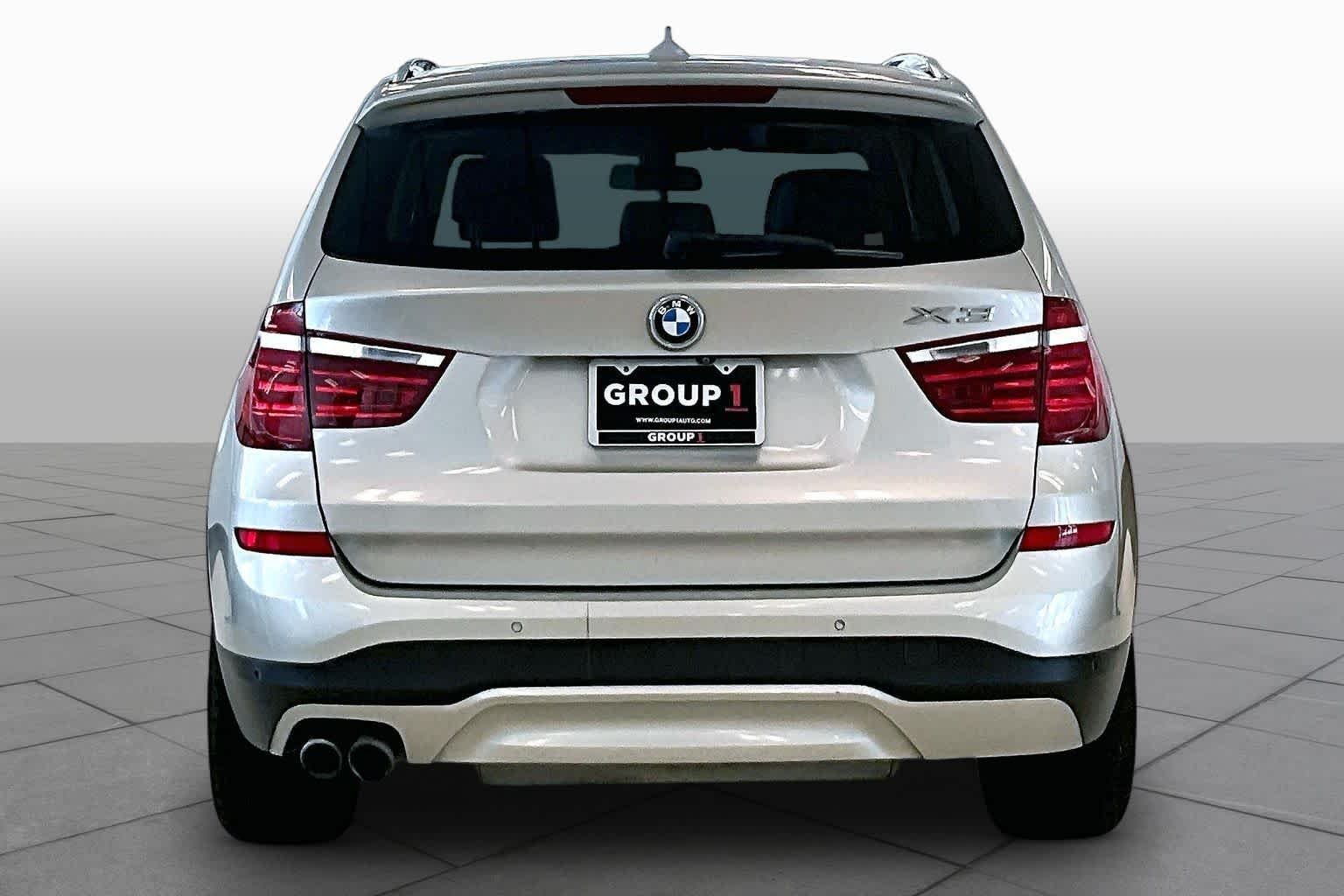 Used 2016 Mineral Silver Metallic BMW sDrive28i image 4