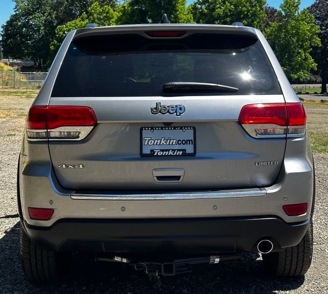 Used 2018 Billet Silver Metallic Clearcoat Jeep Limited image 8