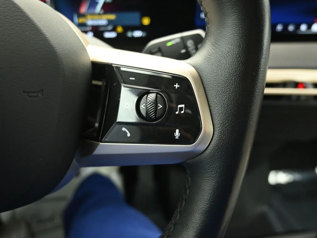 2024 BMW iX Base - Photo 17