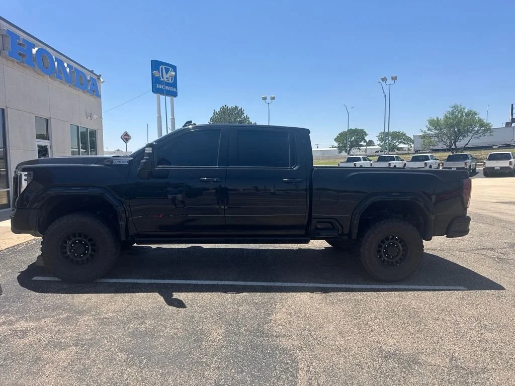 2024 GMC Sierra 4WD Crew Cab Standard Box AT4X's photo