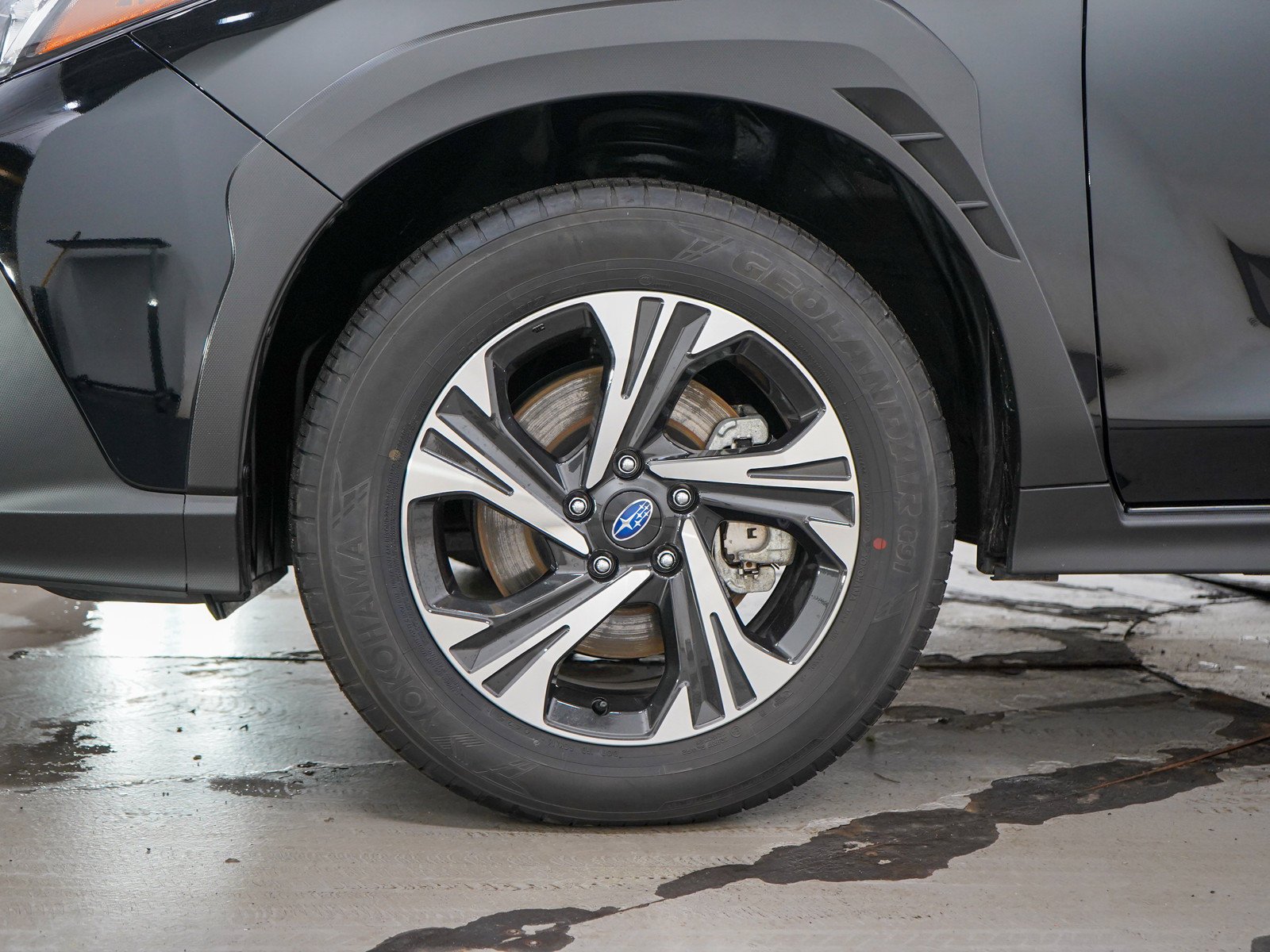 Used 2025 Crystal Black Pearl Subaru Premium image 29