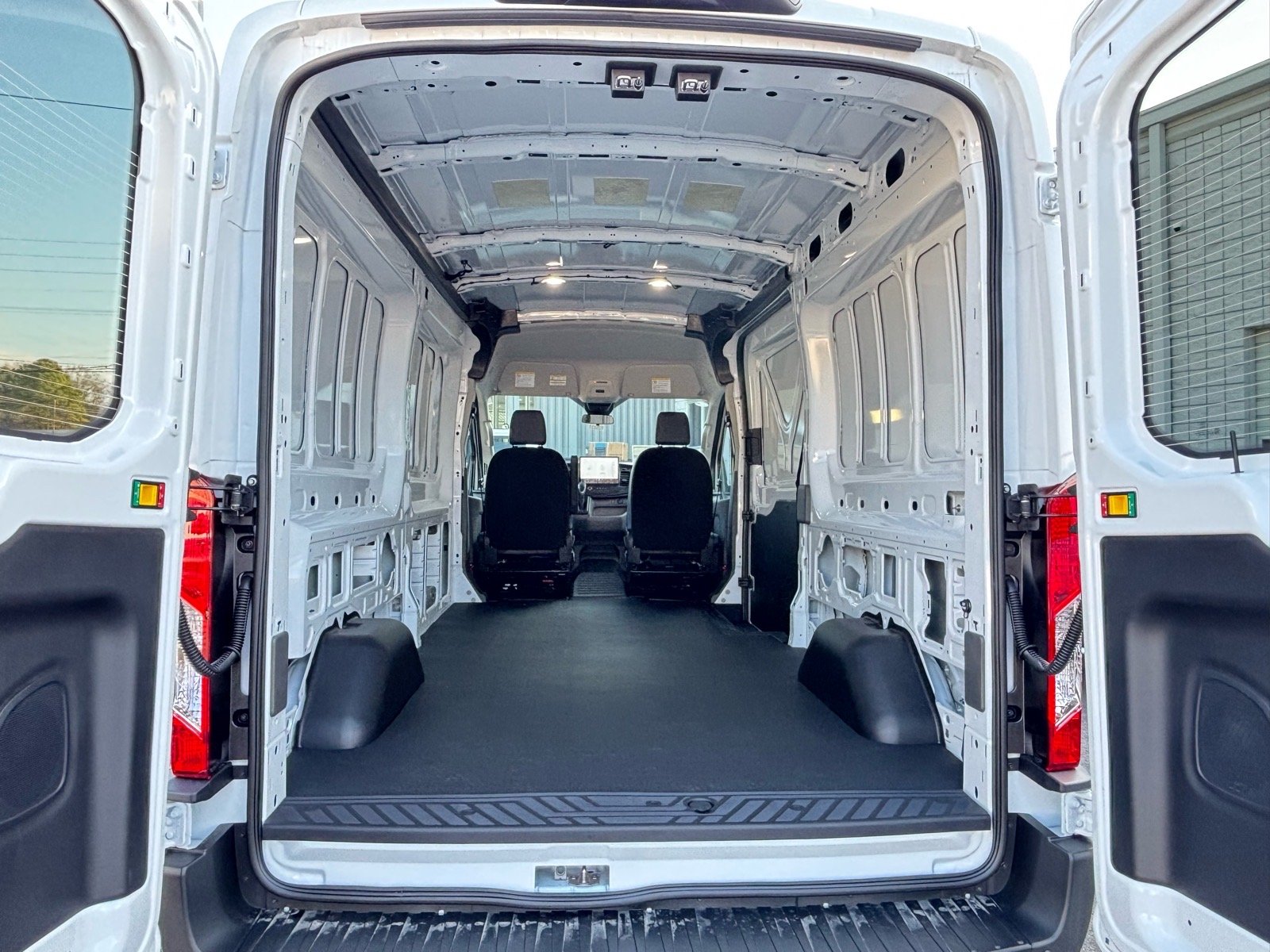 New 2026 Oxford White Ford Cargo Van image 9