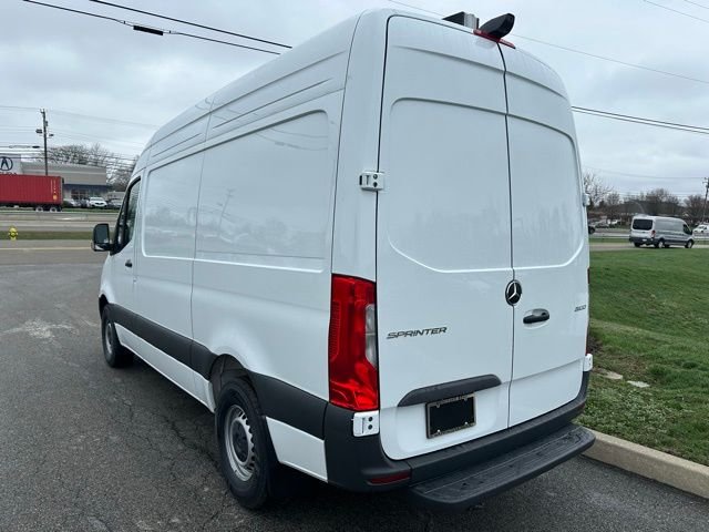 New 2026 Arctic White Mercedes-Benz Cargo 144 WB image 3