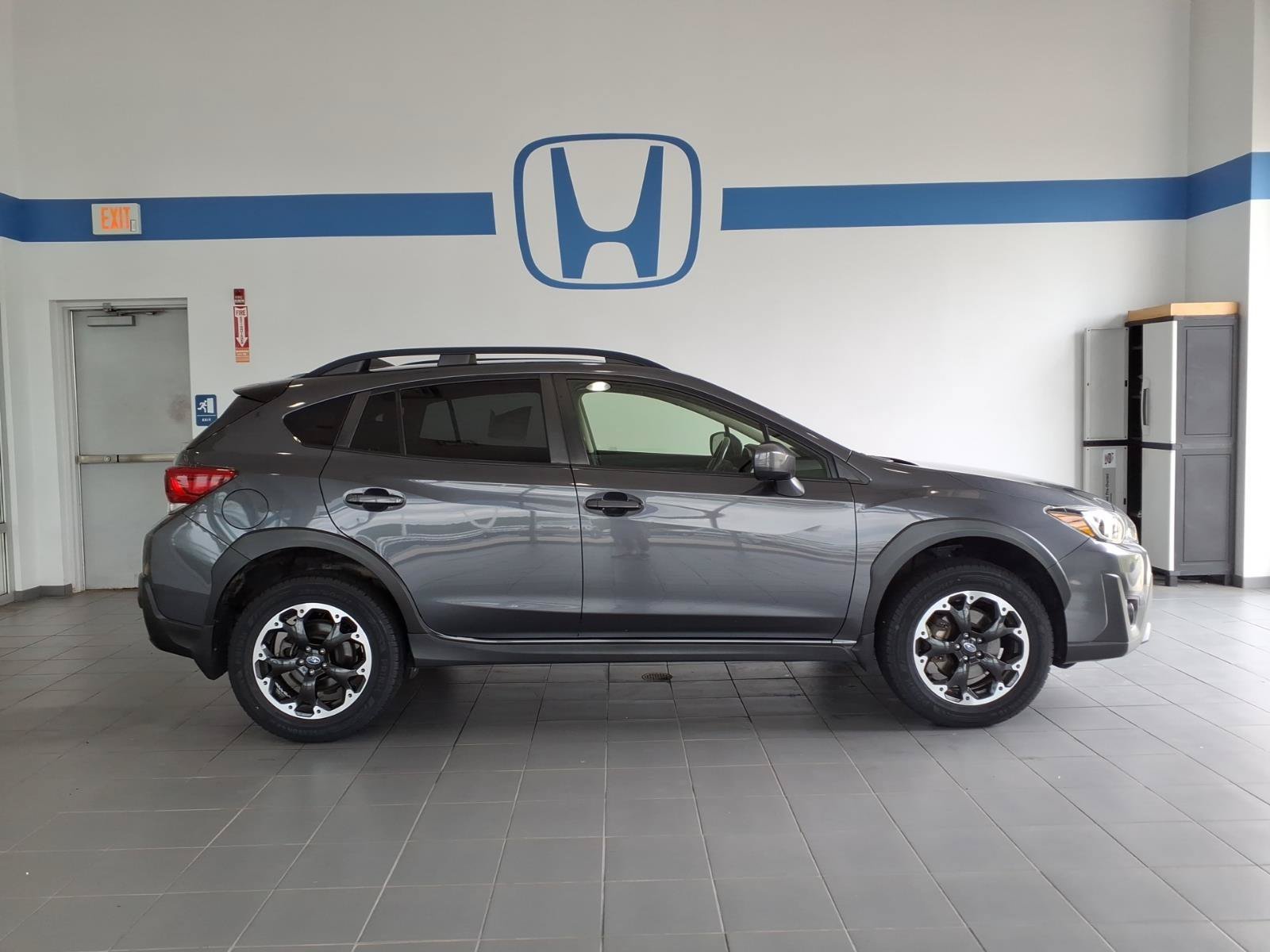 Used 2022 Magnetite Gray Metallic Subaru Premium image 4