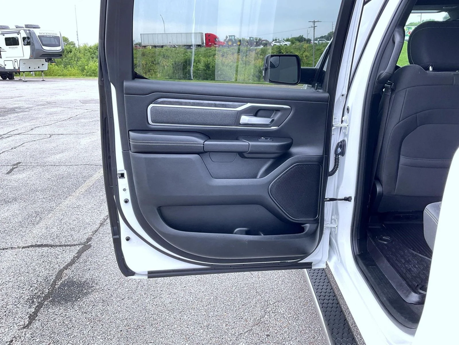 Used 2019 White Ram Big Horn/Lone Star image 20