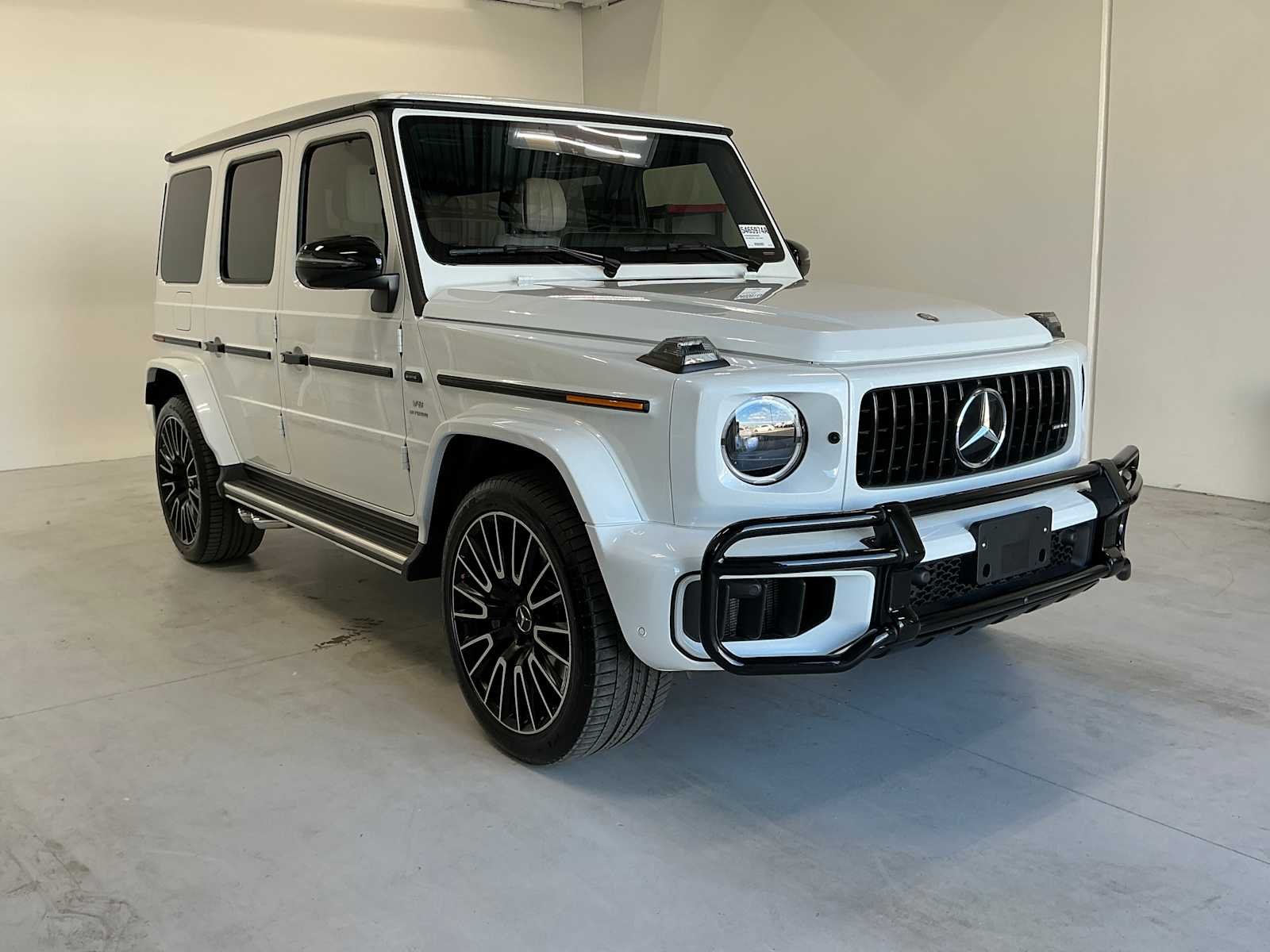 Certified Used 2025 MANUFAKTUR Moonlight White Metallic Mercedes-Benz AMG® G 63 image 3