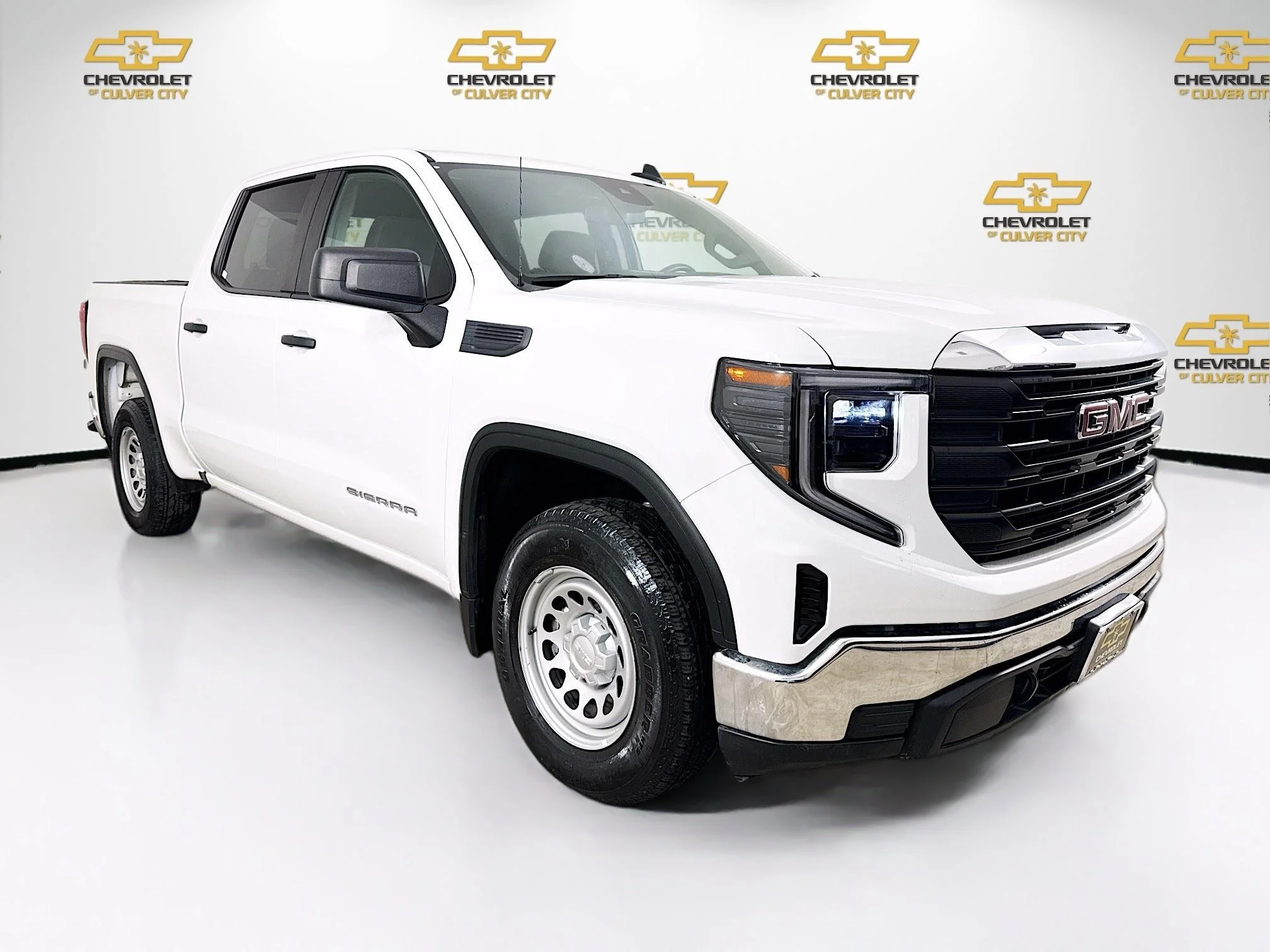 Used 2024 Summit White GMC Pro image 1