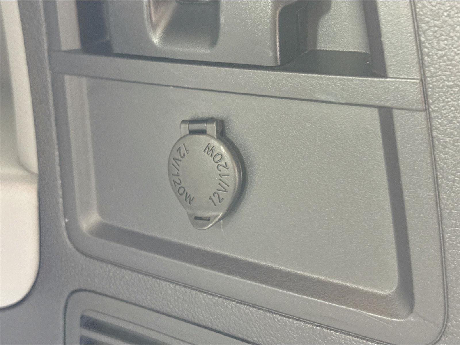 Used 2016 Super White Toyota SR5 image 36