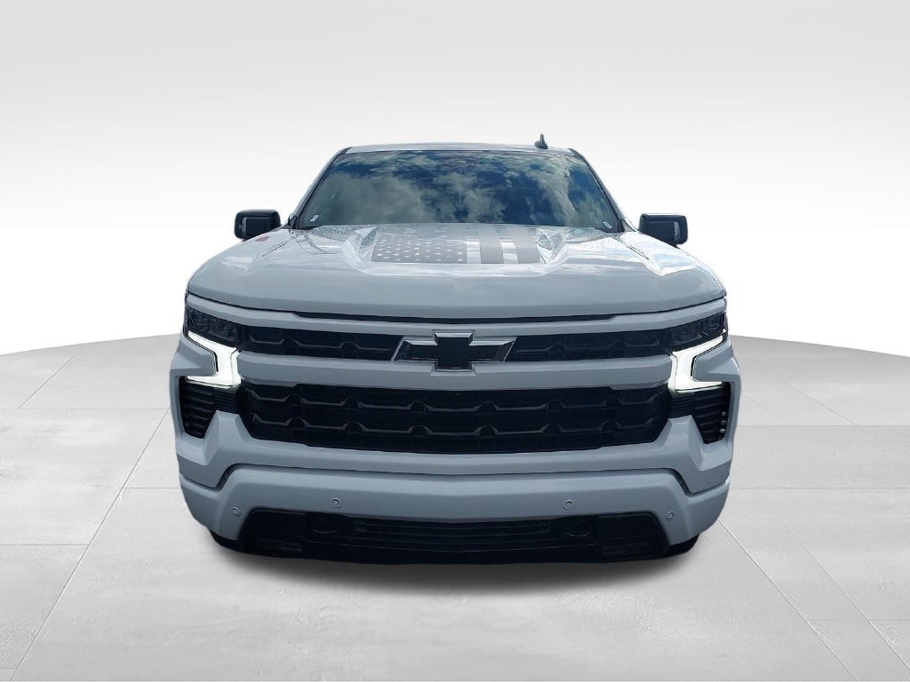 New 2026 Summit White Chevrolet RST image 8