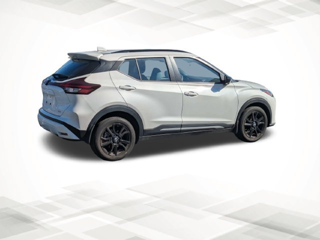 Used 2024 White Nissan SR image 4