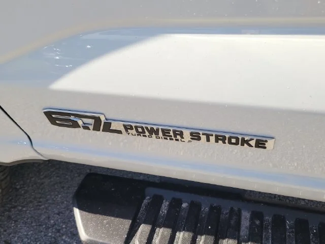 New 2027 Oxford White Ford XL 4WD CREW CAB image 10
