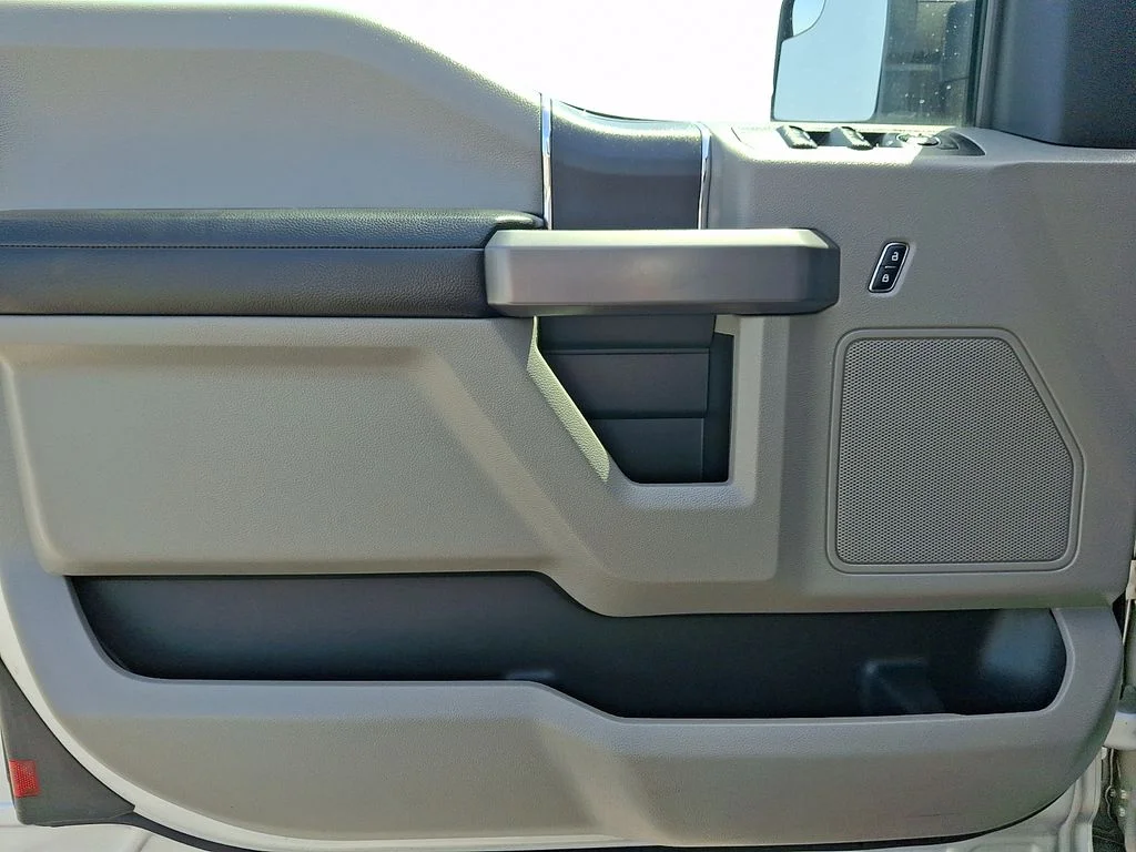 Used 2019 Silver Ford XLT image 12