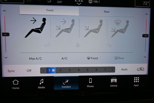 Used 2022 White Chrysler Touring L image 29