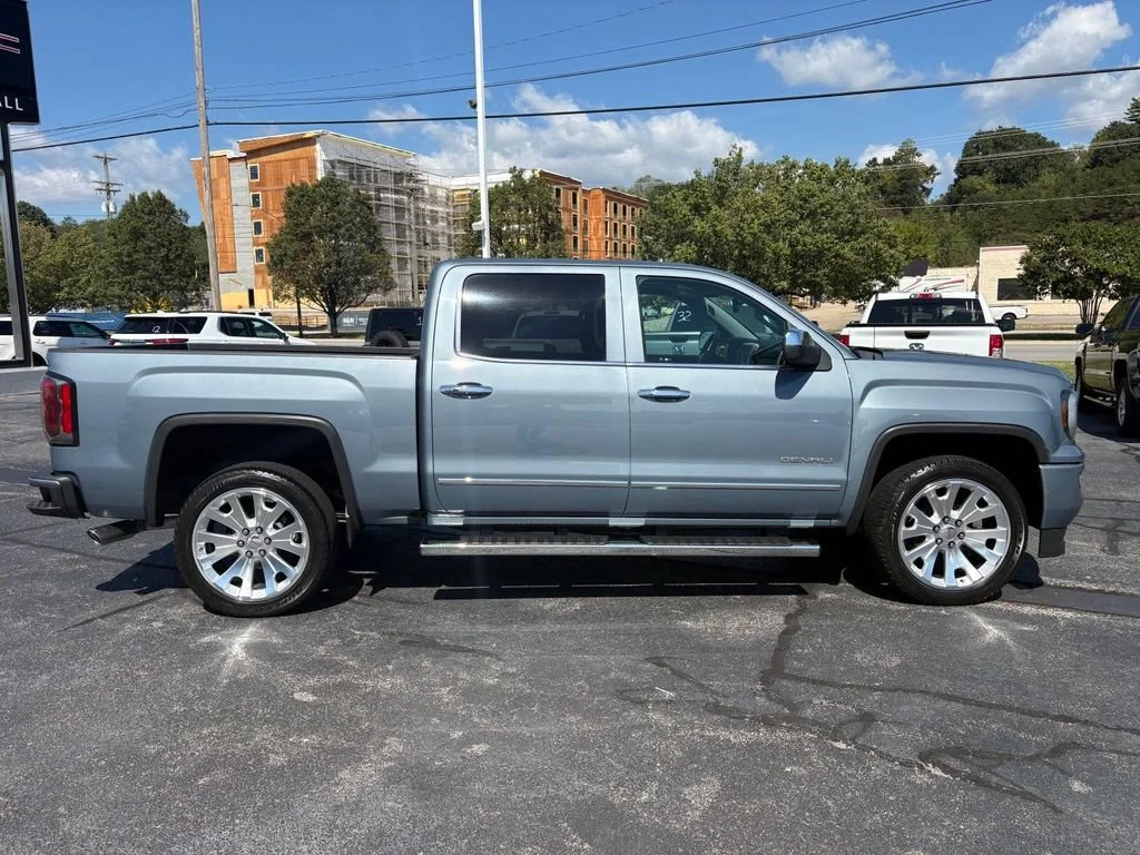 Used 2016 LIGHT STEEL GRAY METALLIC GMC Denali image 9
