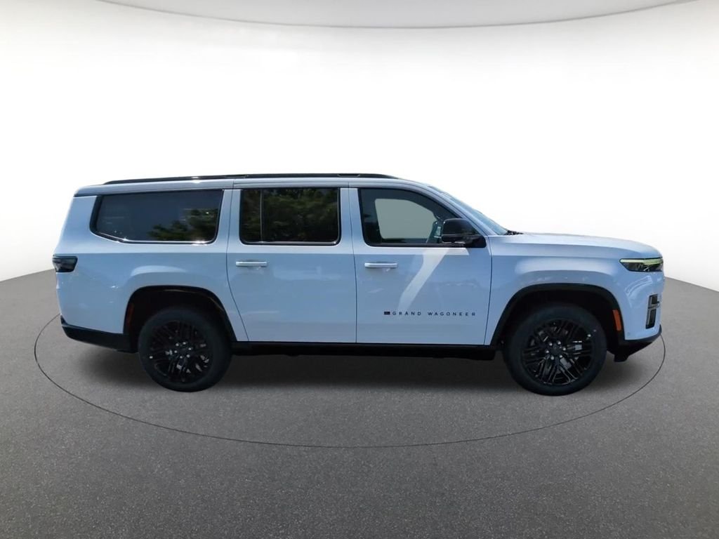 New 2026 Bright White Clear-Coat Exterior Paint Jeep Limited Reserve image 6