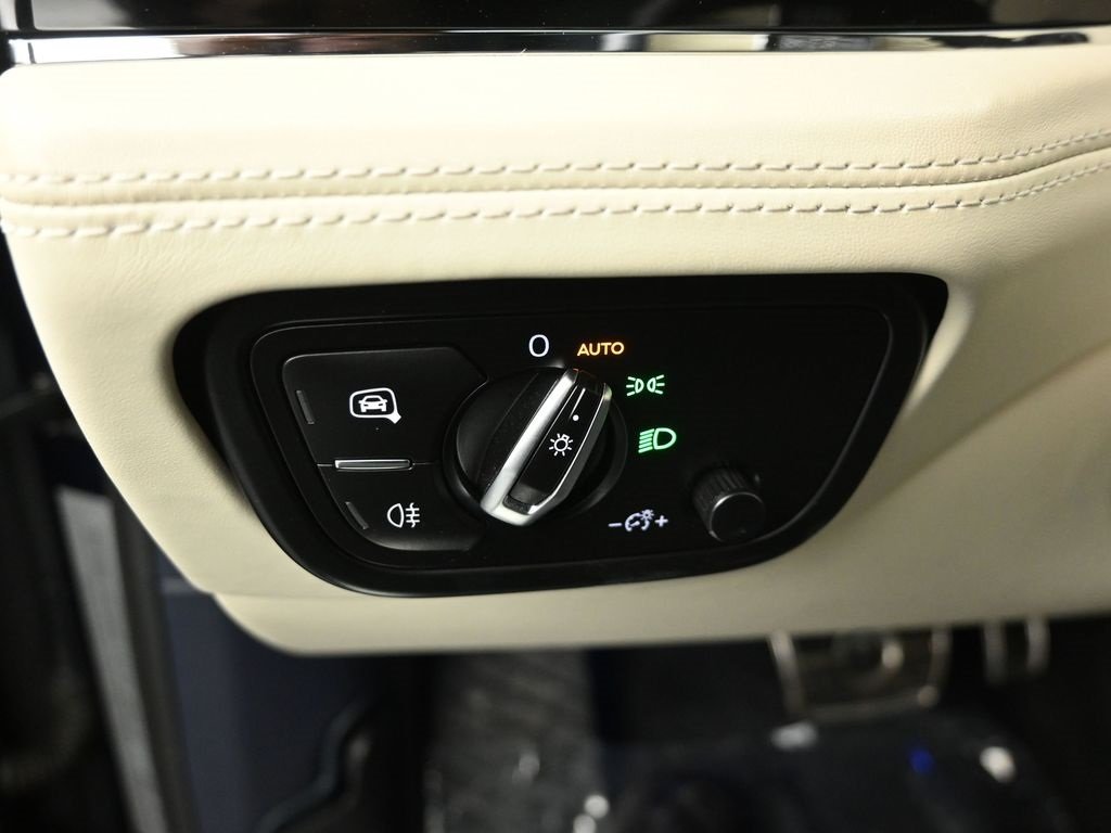 2021 BENTLEY BENTAYGA - Image 19