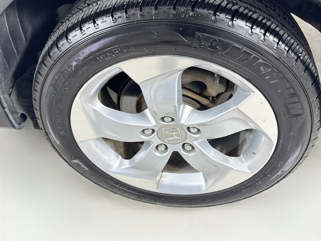 Used 2016 Silver Honda EX-L image 40