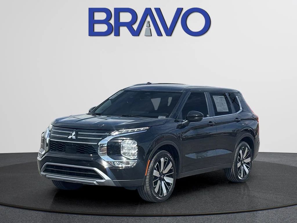 2025 Mitsubishi Outlander SE S-AWC's photo