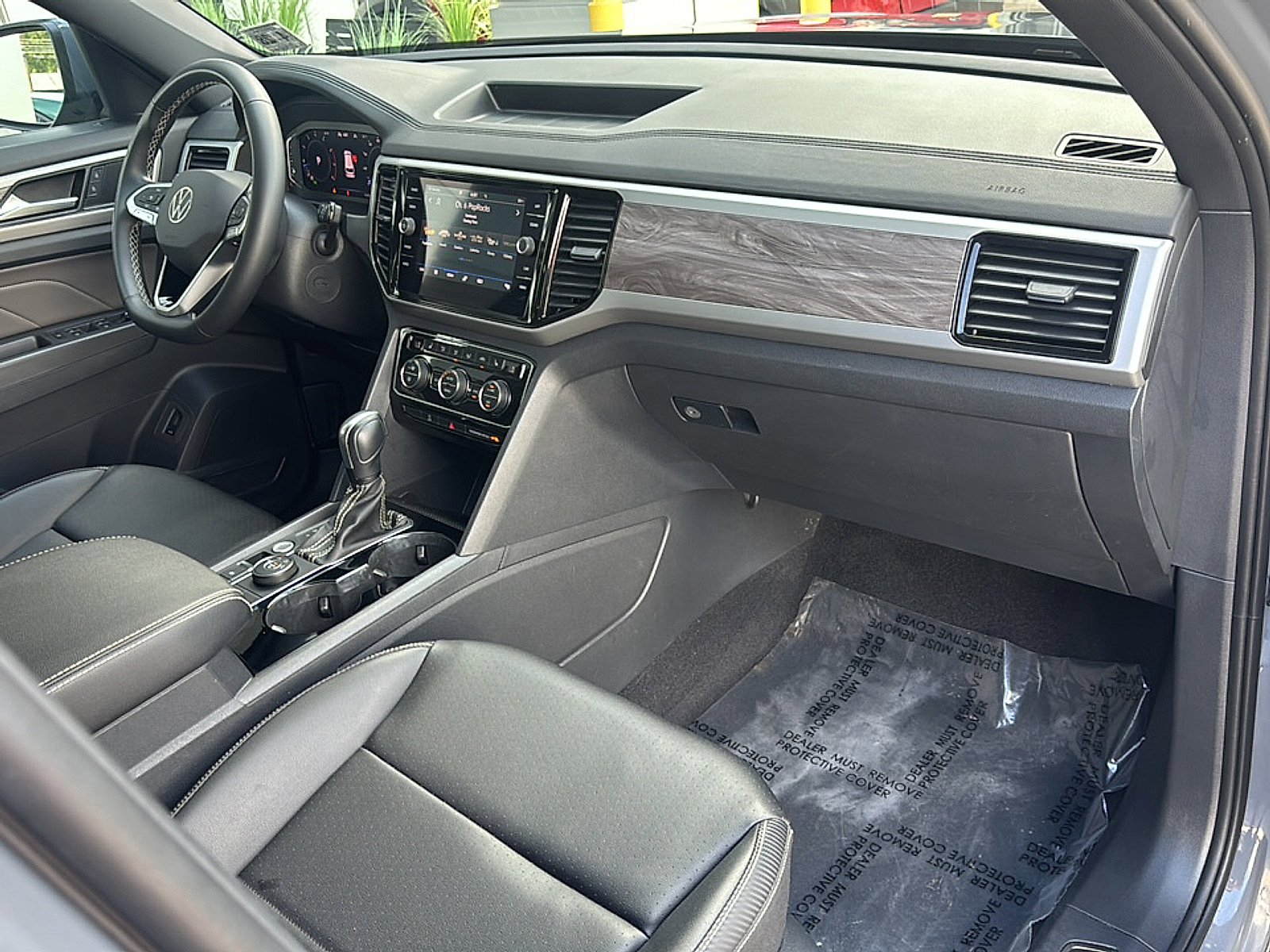 Used 2023 Gray Volkswagen 3.6L V6 SE w/Technology image 11