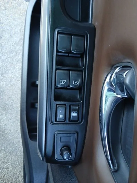 Used 2017 White Nissan Platinum Reserve image 49