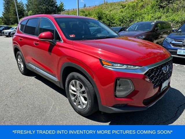 Used 2020 Red Hyundai SE image 1