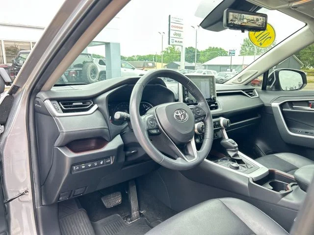 Used 2019 Silver Sky Metallic Toyota Limited image 30
