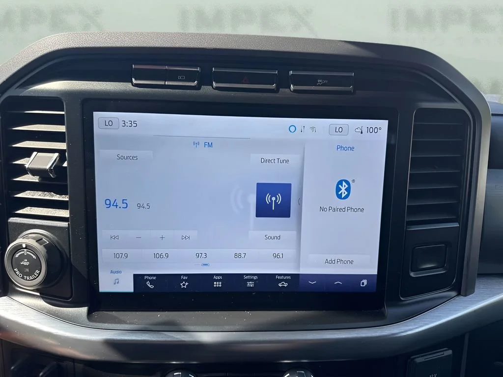 Used 2022  Ford XL image 17