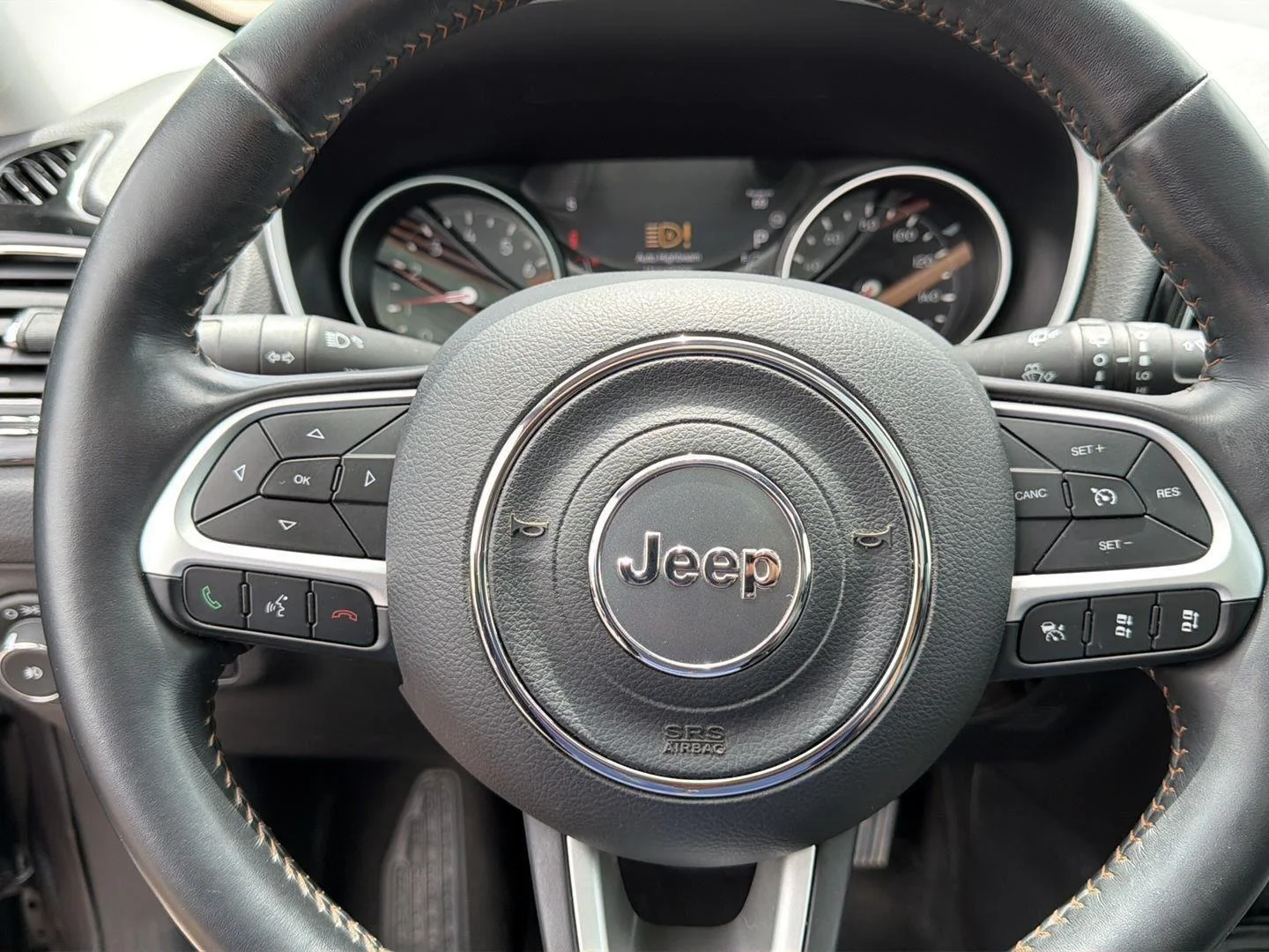Used 2019 Granite Crystal Metallic Clearcoat Jeep Limited image 44