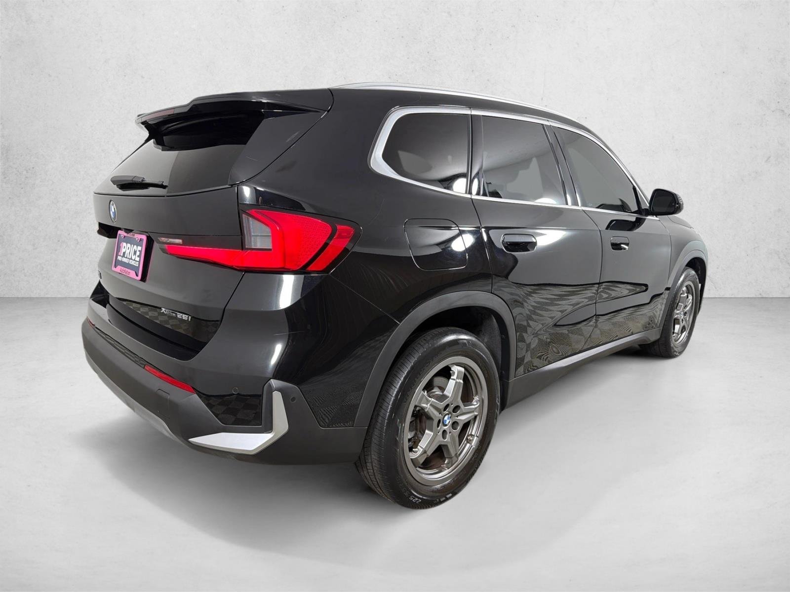 Used 2023 Black BMW xDrive28i image 5