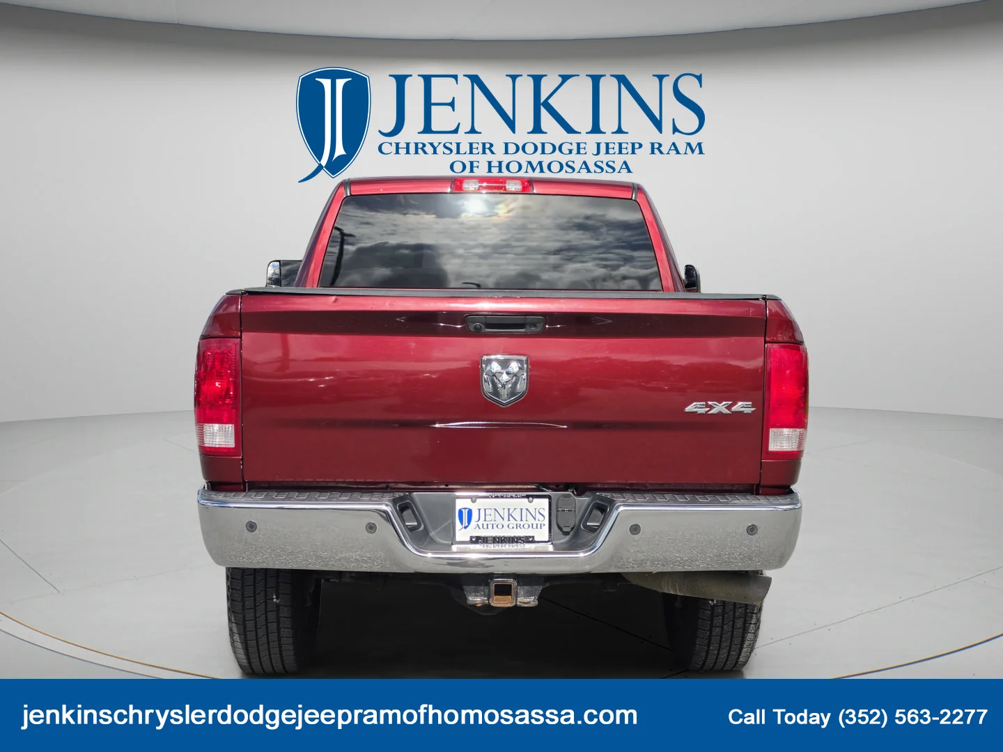 Used 2016 Delmonico Red Pearlcoat Ram Tradesman image 6