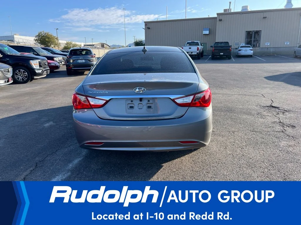 Used 2013 Gray Hyundai GLS image 4