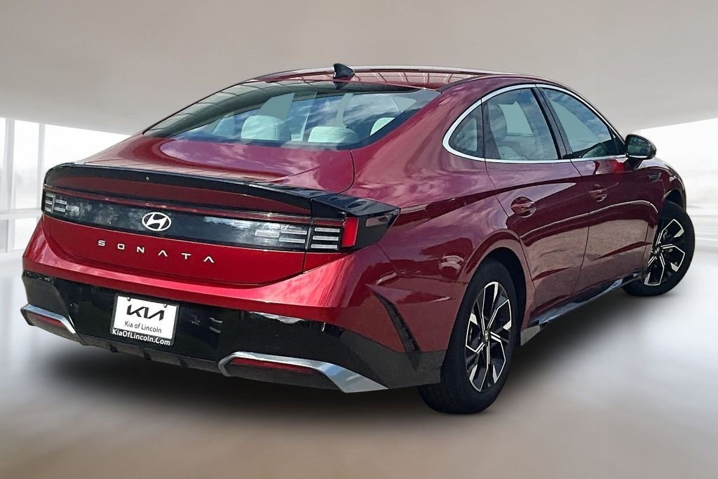 Used 2025 Ultimate red Hyundai SEL image 6
