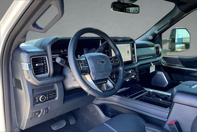 2025 Ford F-250 Super Duty Platinum - Photo 11