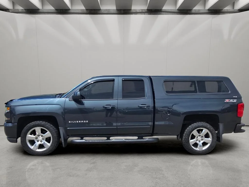 Used 2017 Chevrolet Silverado 1500 LT with VIN 1GCVKREC9HZ146895 for sale in Loveland, CO