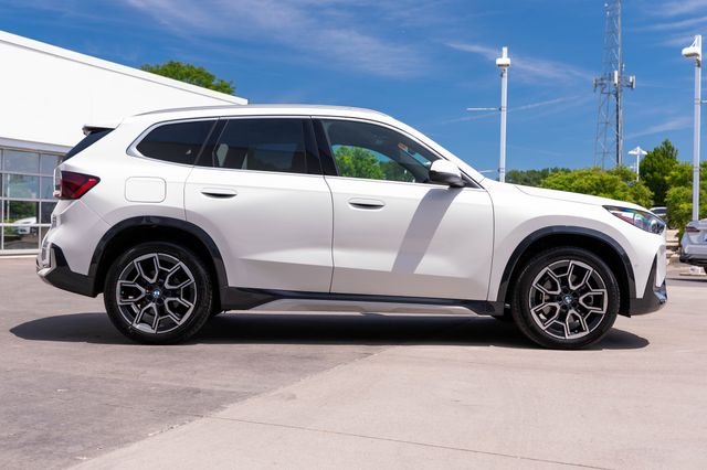 Used 2025 Alpine White BMW xDrive28i image 11