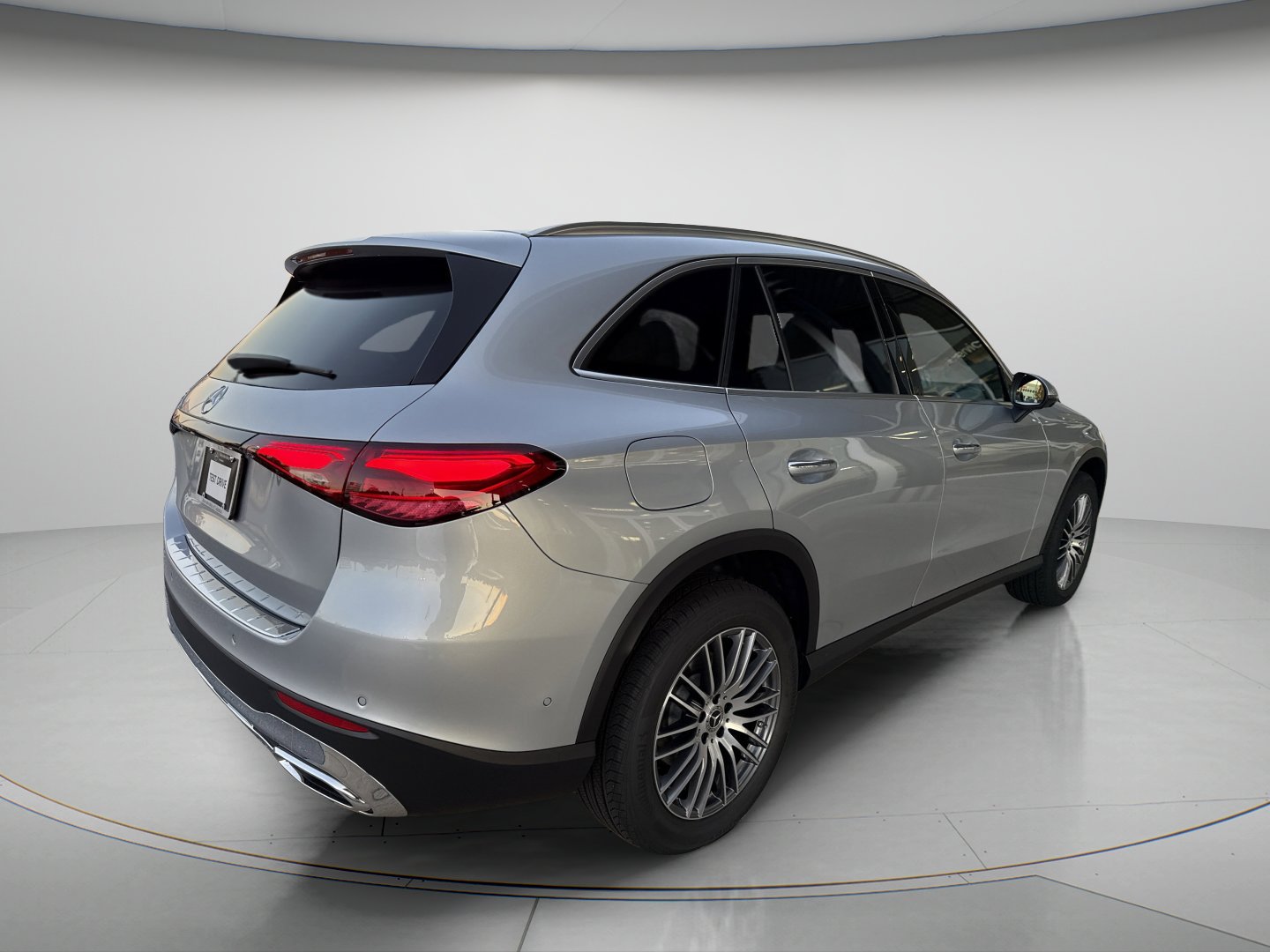 Used 2026 Cirrus Silver Metallic Mercedes-Benz GLC 300 image 5