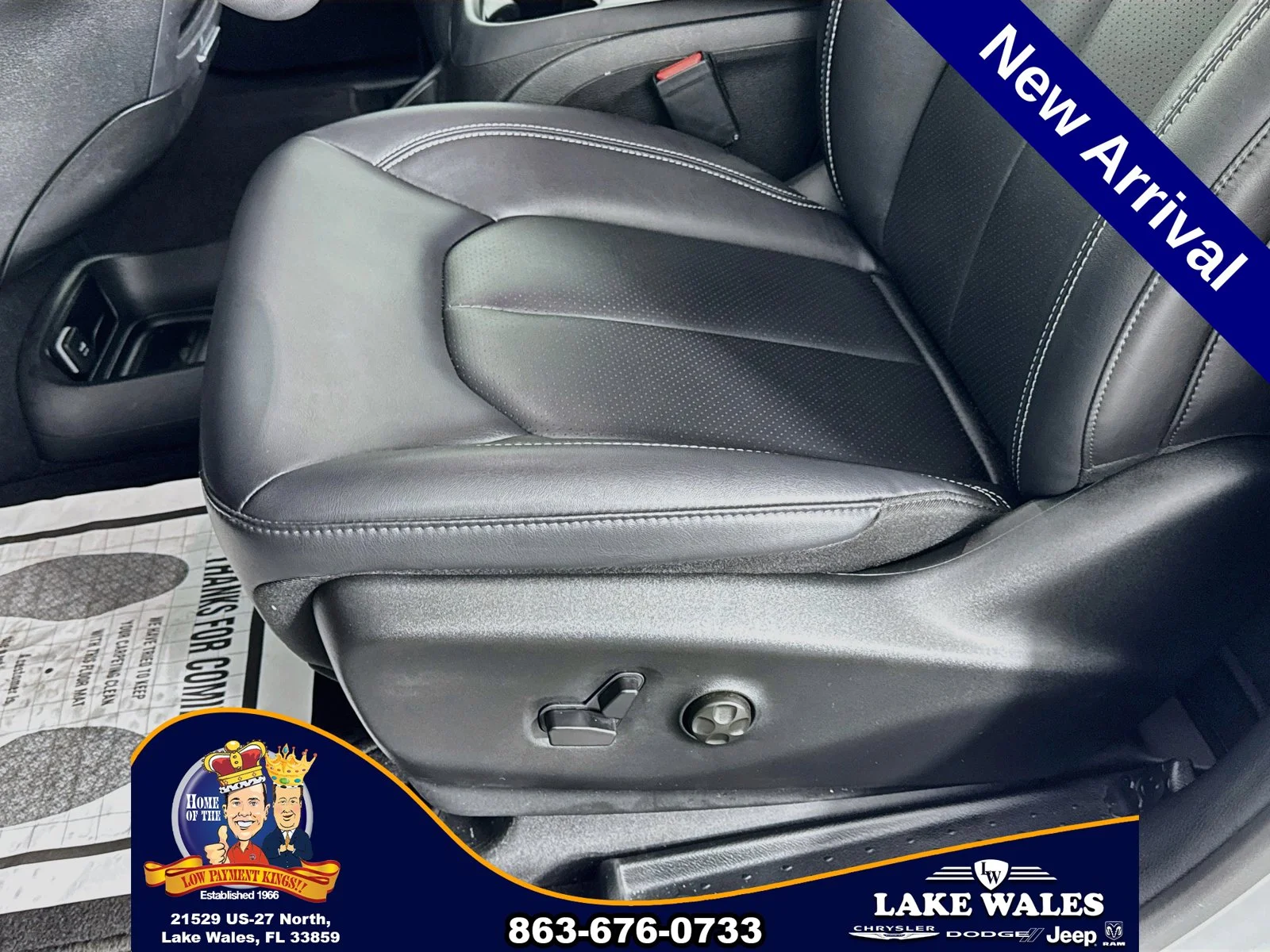 Used 2026 White Chrysler Select image 18