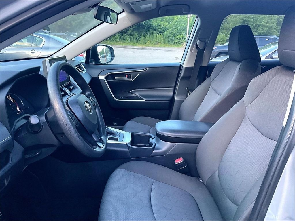 Used 2025 Silver Toyota XLE image 4