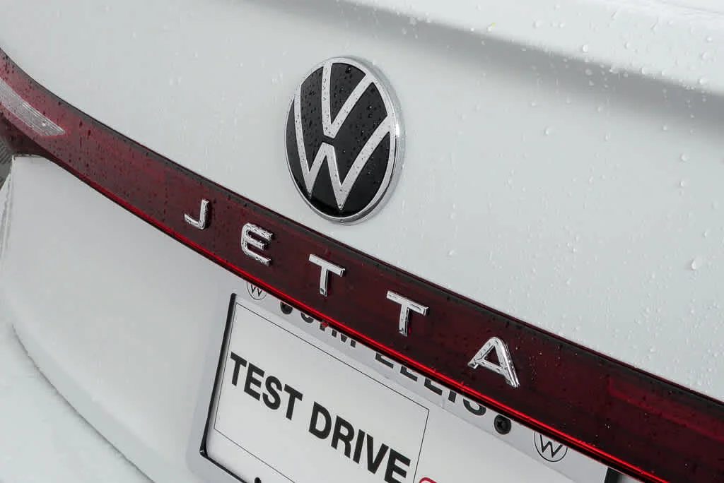 New 2026 Pure White Volkswagen S image 33