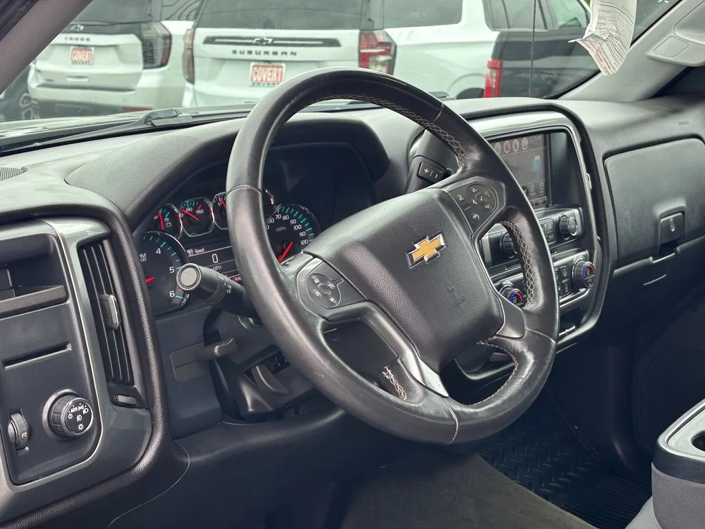 Used 2016 Black Chevrolet LT image 9