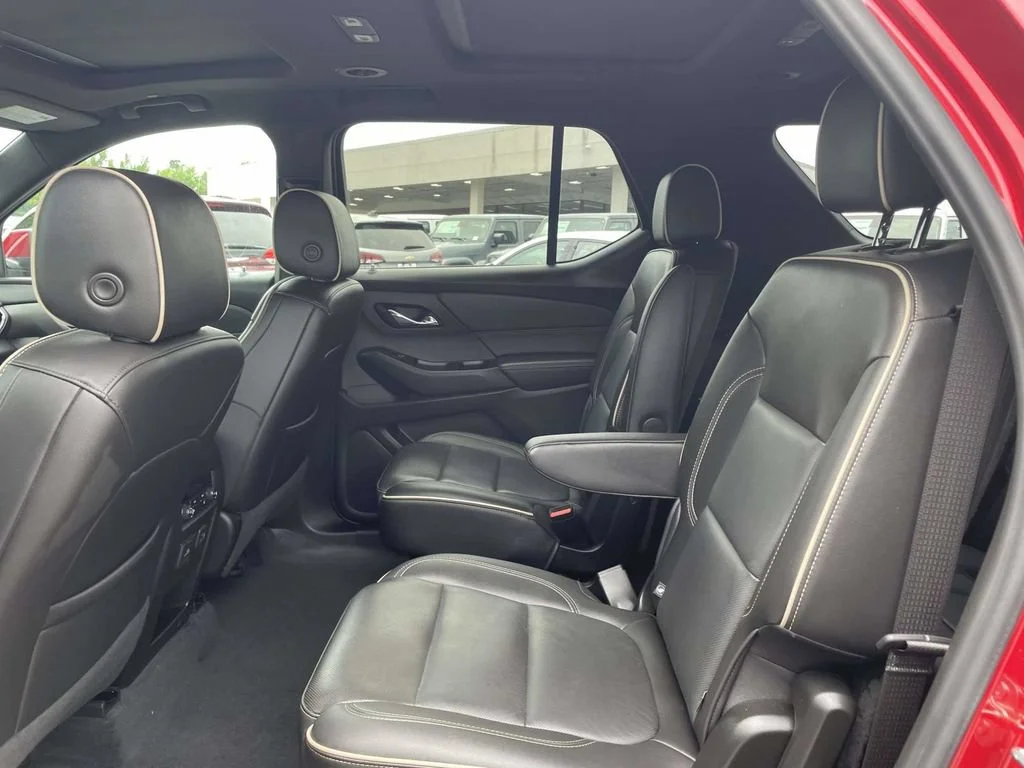 Used 2023 RADIANT RED TINTCOAT Chevrolet Premier image 24