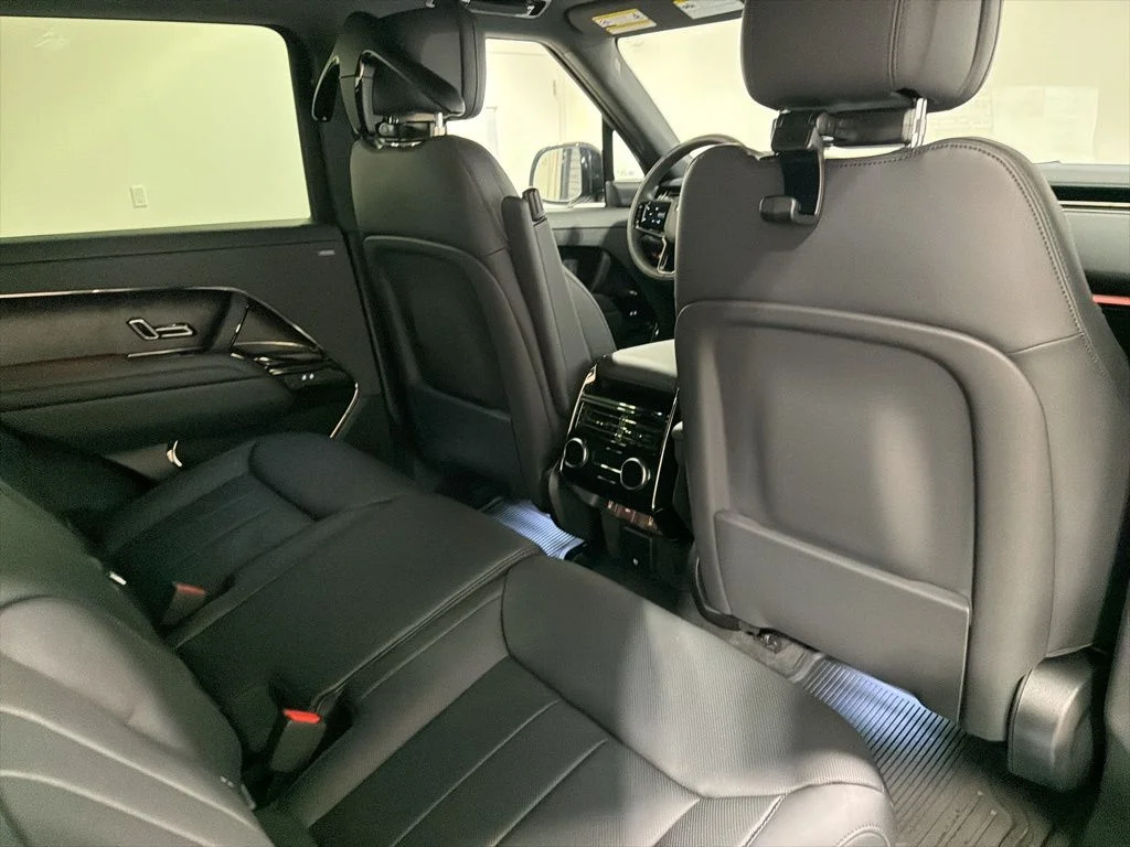 New 2026  Land Rover Dynamic SE image 27