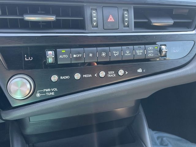 2023 Lexus ES 350 - Photo 28