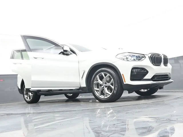Used 2021 White BMW xDrive30i image 47