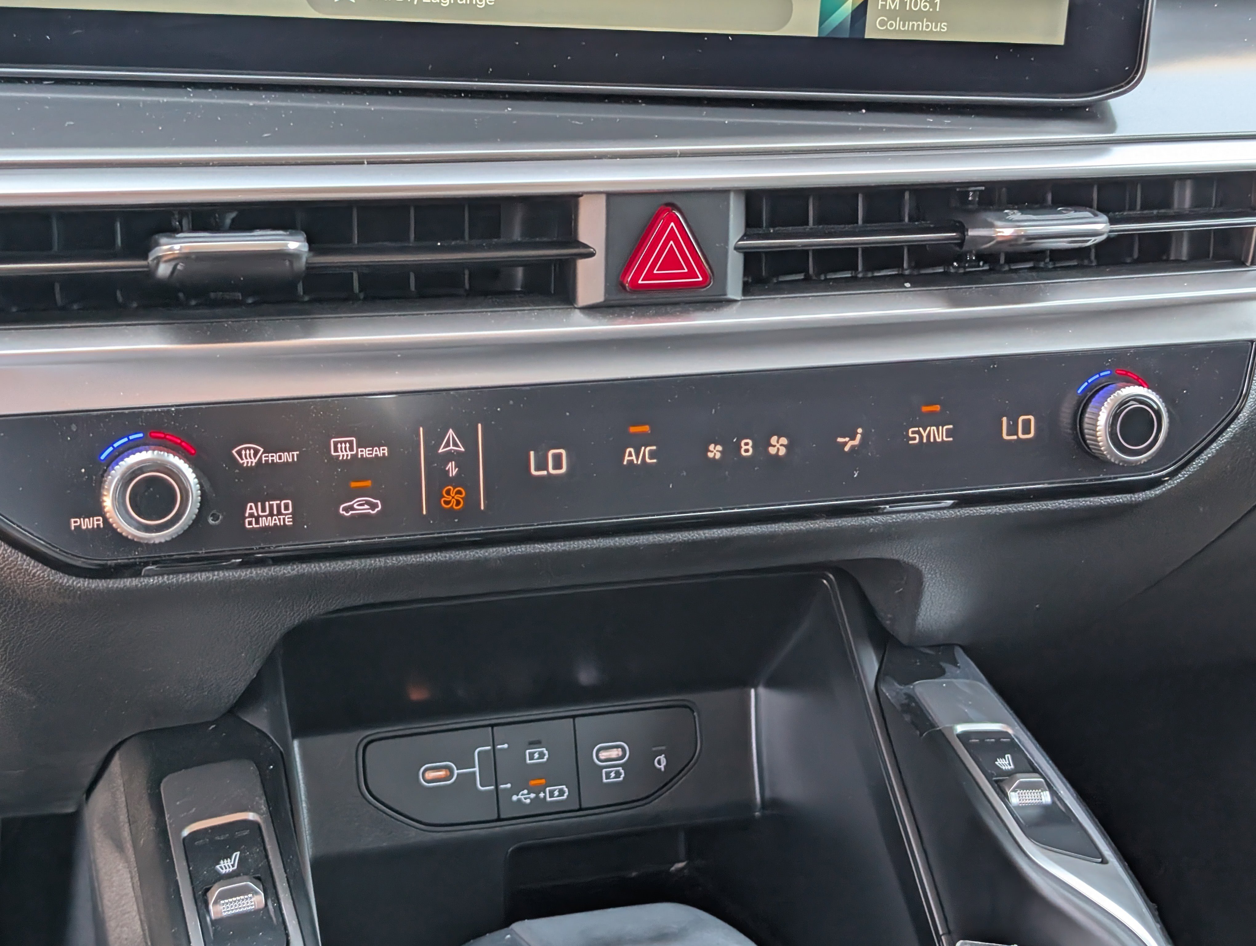 2025 Kia Sorento S - Photo 27